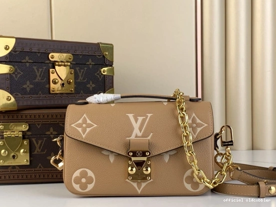 Official oldcobbler POCHETTE WEST LOUIS VUITTON EAST METIS 0718